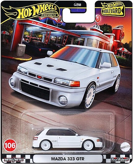 Machetă Hot Wheels Mazda 323 GTR #106 alb Boulevard HRT59 1:64